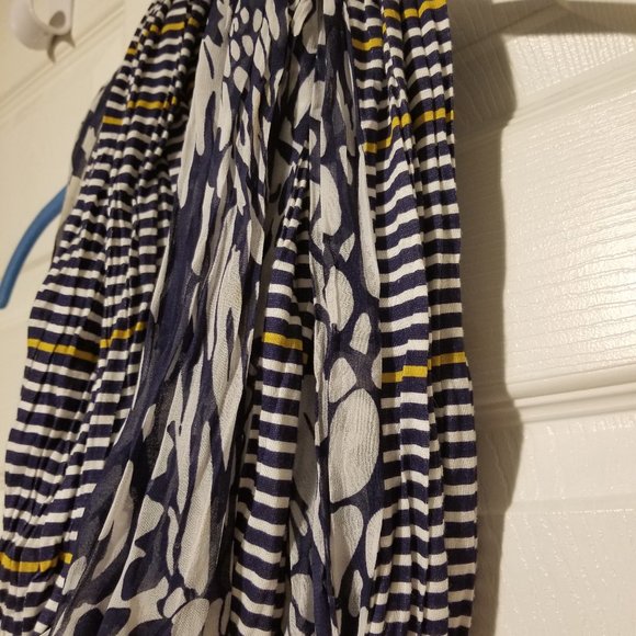 Multi-Pattern/Split-Pattern Infinity Scarf - Picture 2 of 4